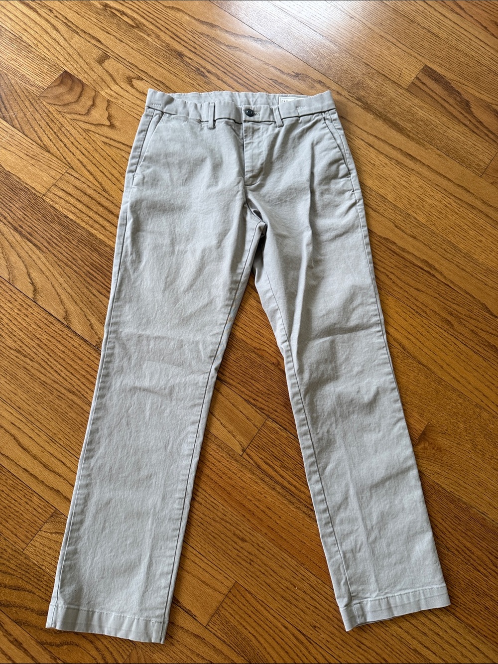 GAP Men's Chinos in Light Gray